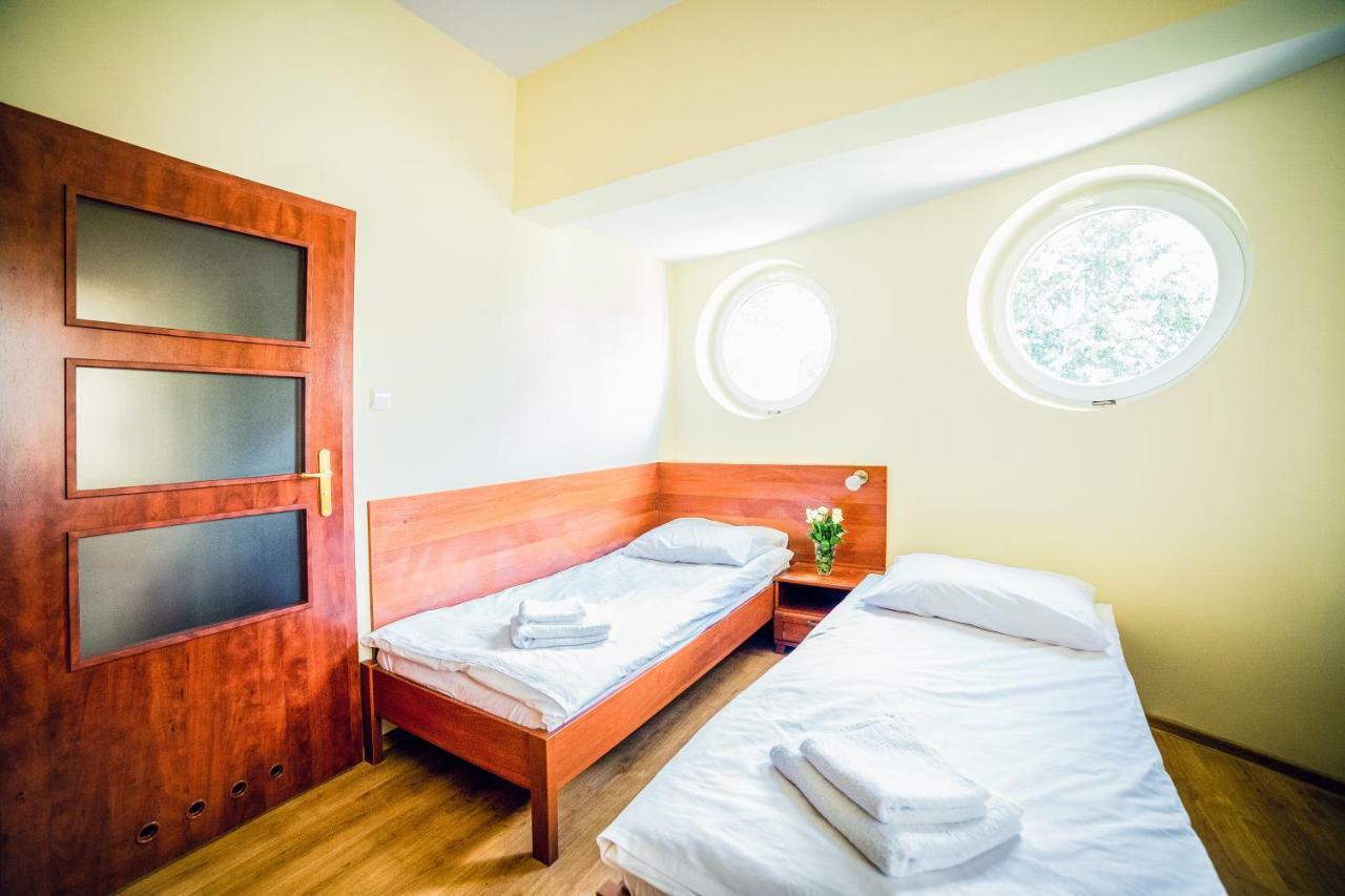 Hotel Hellada Kielce Extérieur photo