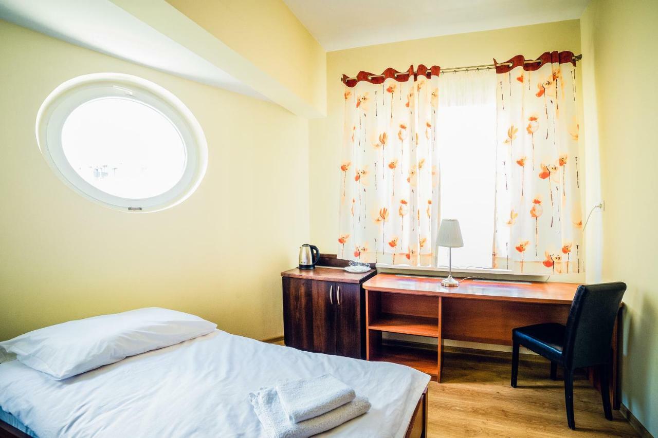 Hotel Hellada Kielce Extérieur photo