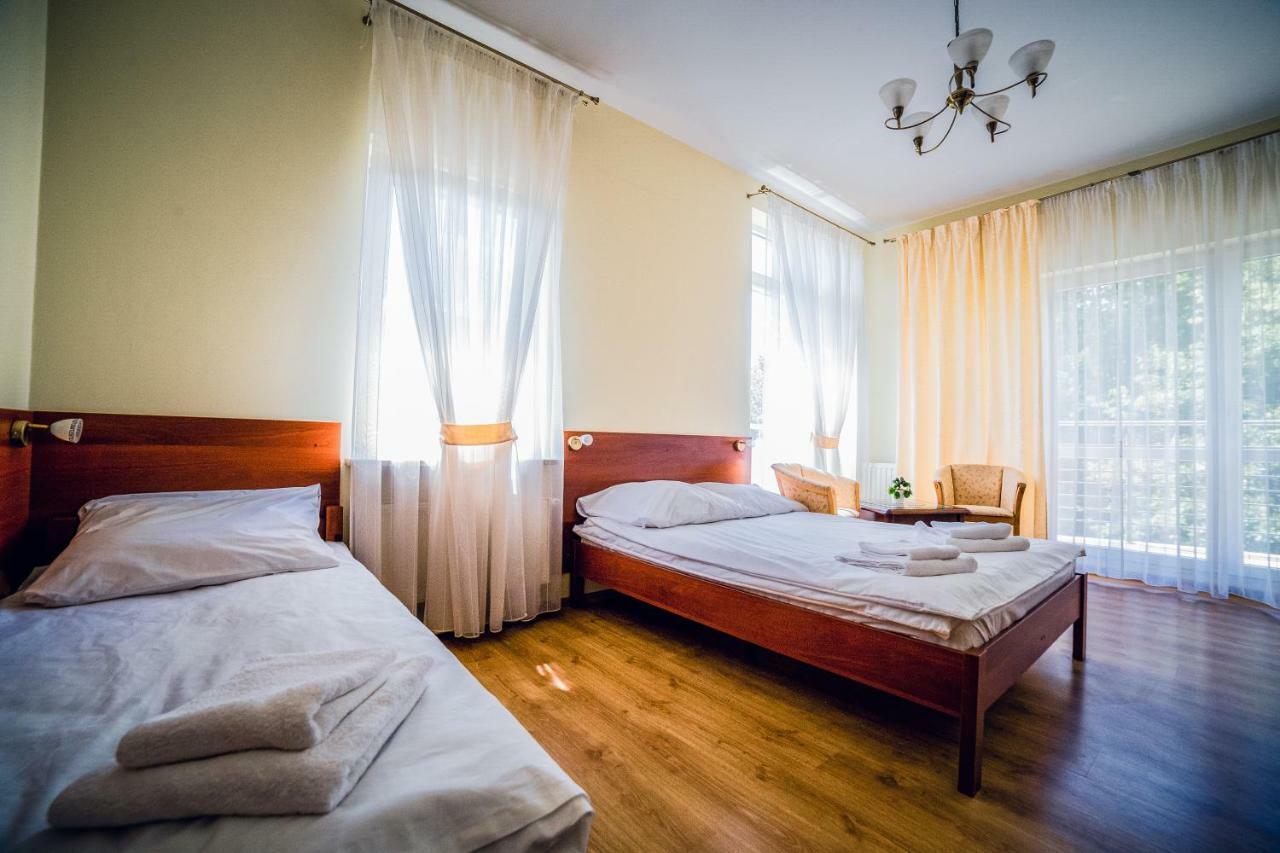 Hotel Hellada Kielce Extérieur photo