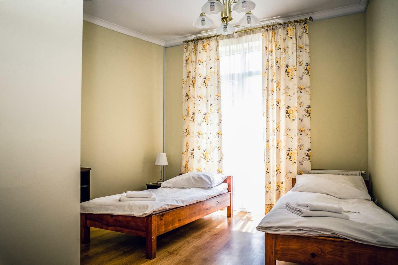 Hotel Hellada Kielce Extérieur photo